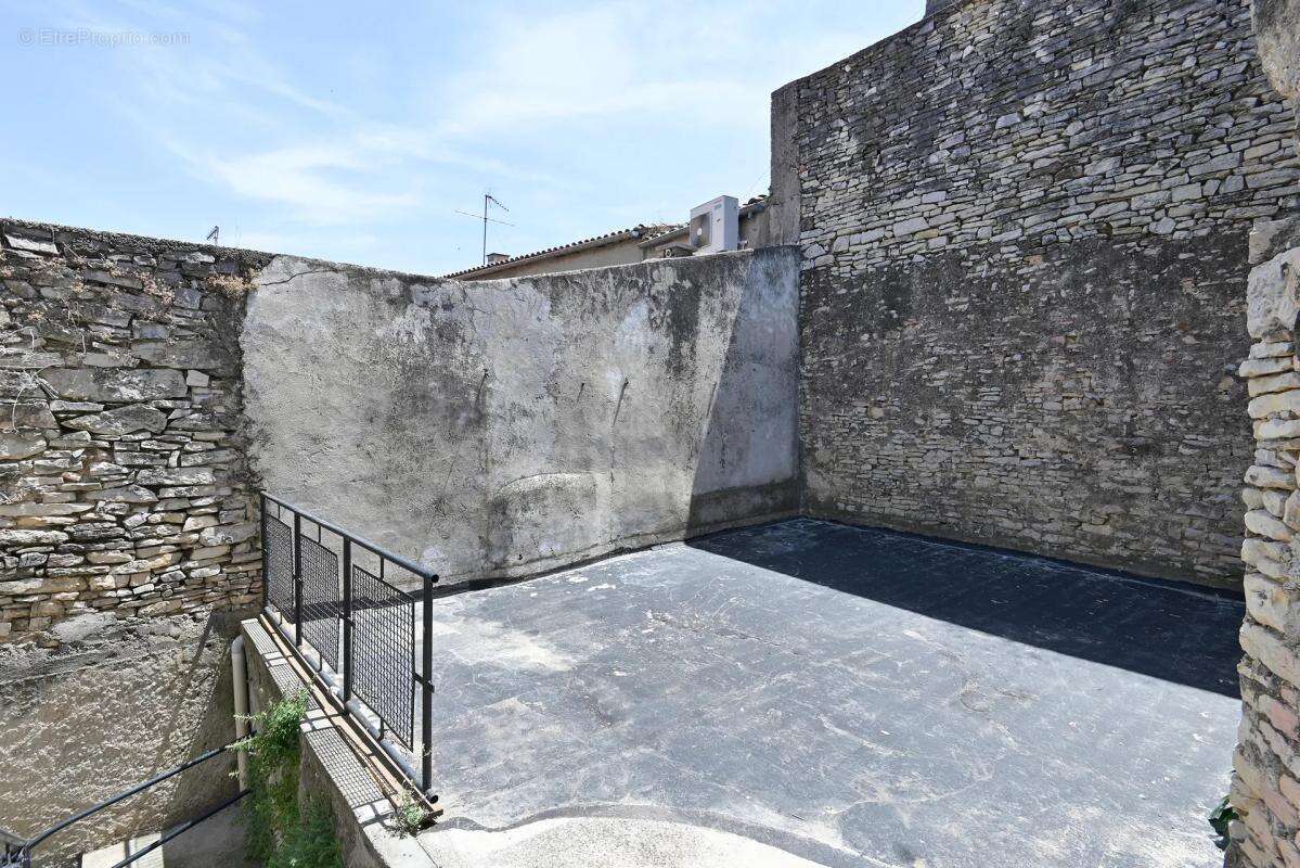 Appartement de 4 pièces de 81 m² à Marguerittes - photo 2