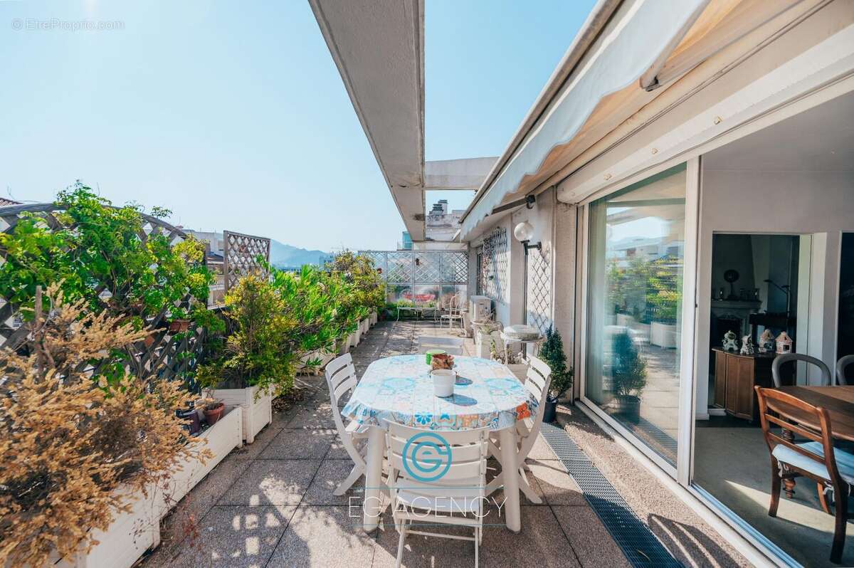 Appartement 120 m² à Marseille-8e  - photo 5