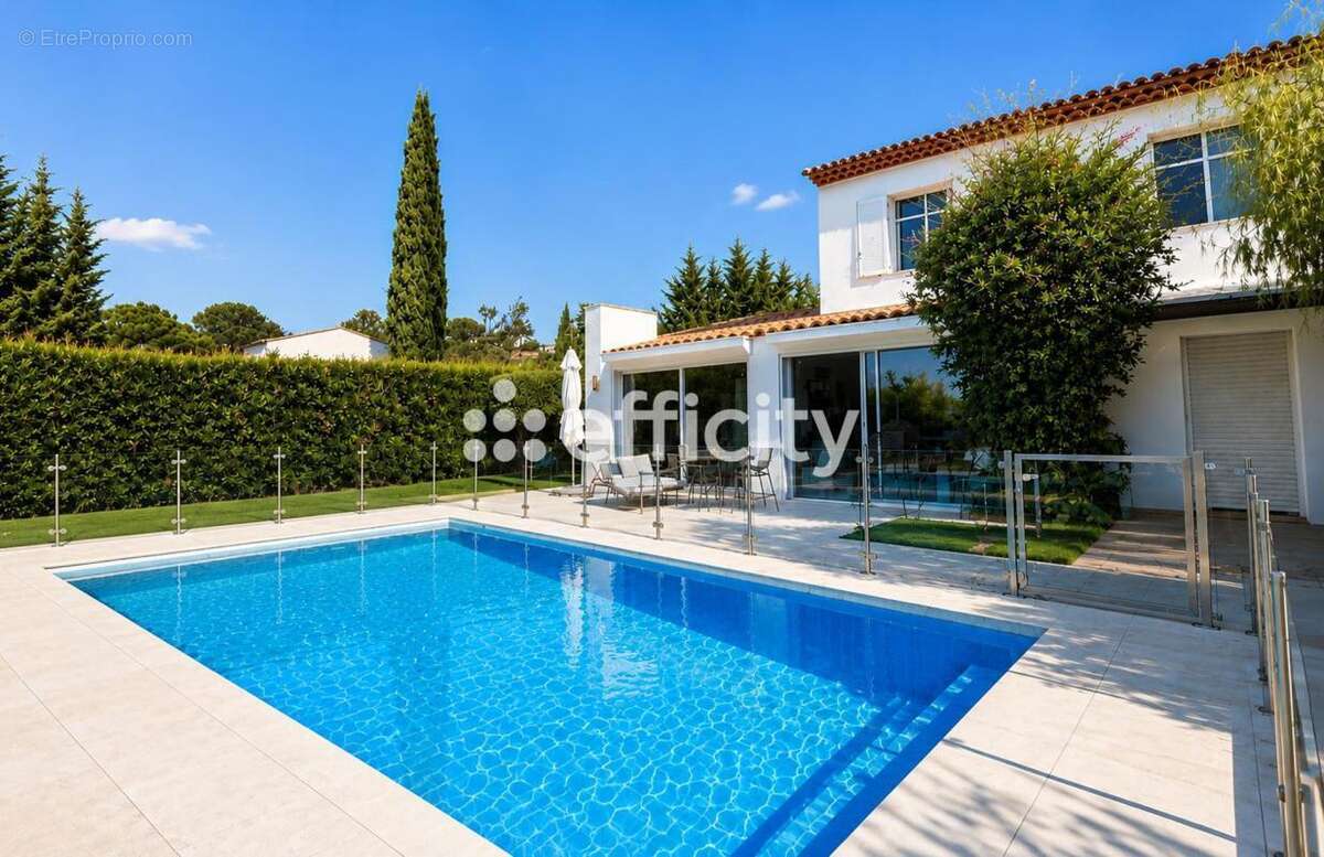 Maison 145 m² à Villeneuve-Loubet  - photo 3