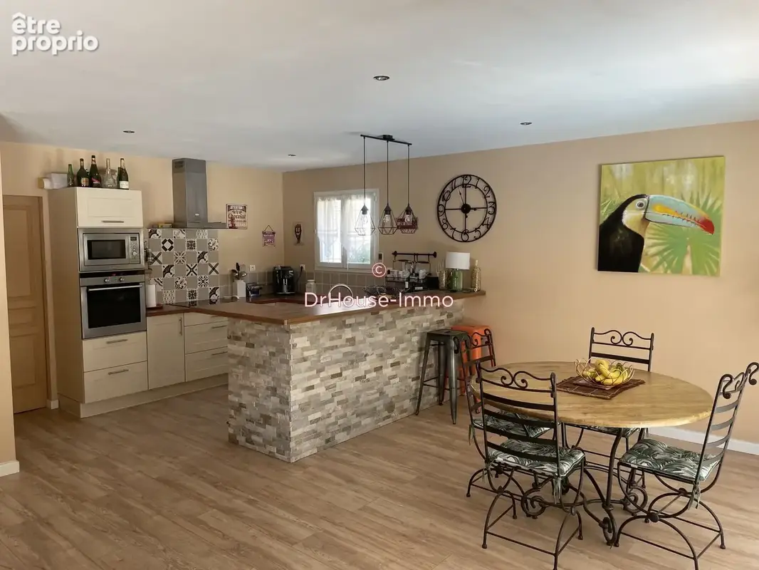 Maison 6 pièces 150 m² à vendre à Rocbaron (83136) - photo 6