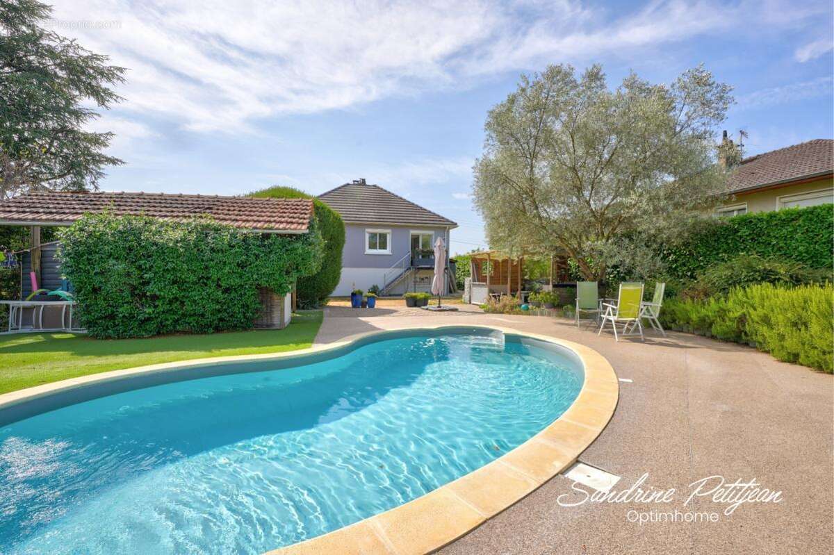 Maison à vendre 4 pièces - parcelle 997m² - Saint Maurice de Beynost 01700 - photo 3