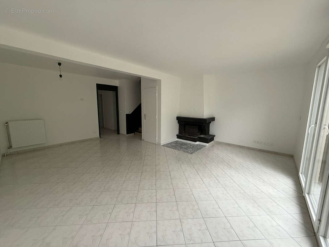 Maison à CLAYE-SOUILLY