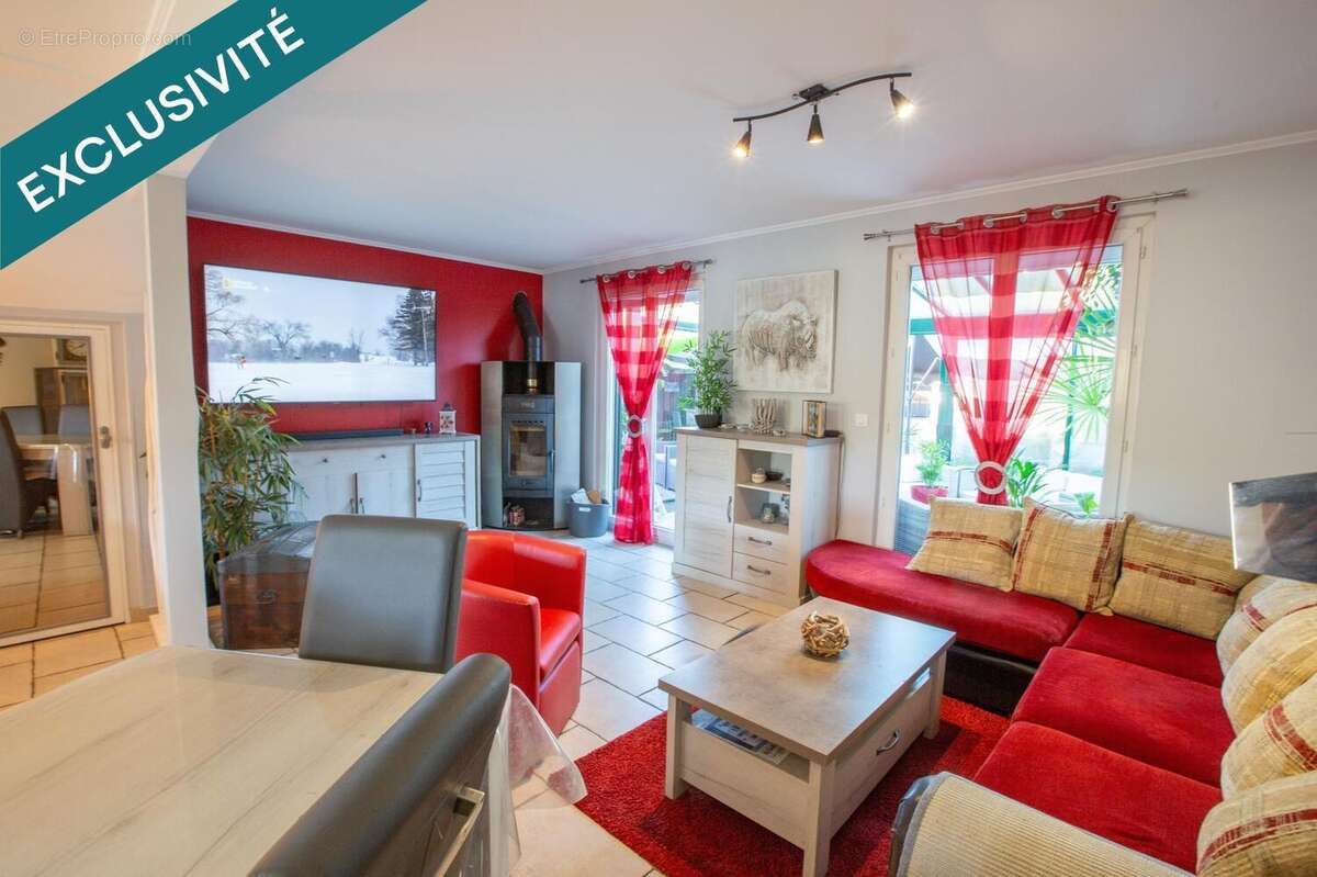 Photo 6 - Maison à LE MESNIL-SAINT-DENIS