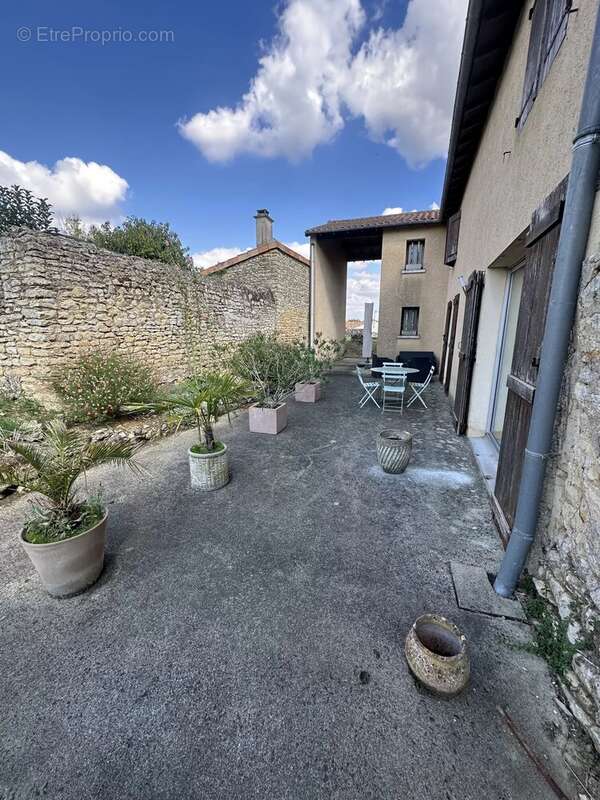 Maison à SAINTE-VERGE