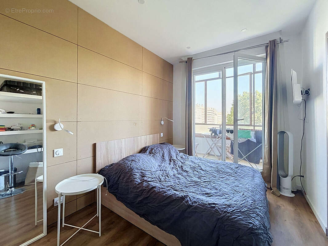 Appartement à MARSEILLE-4E