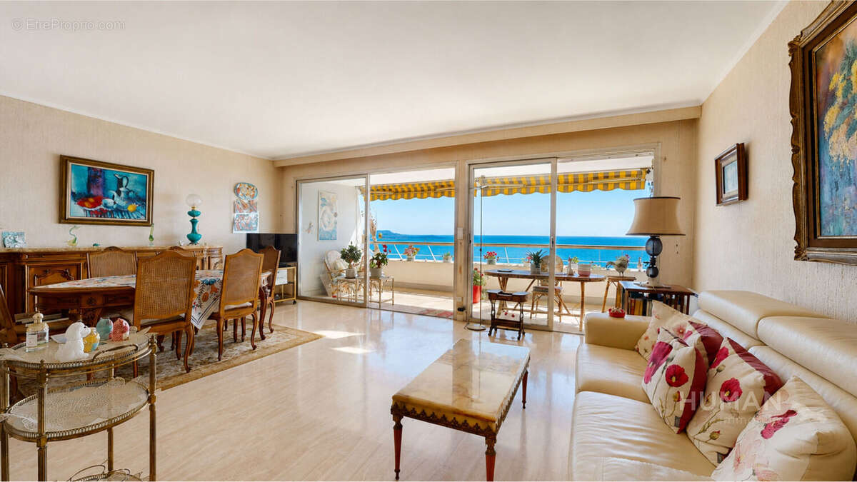 Appartement à VILLENEUVE-LOUBET