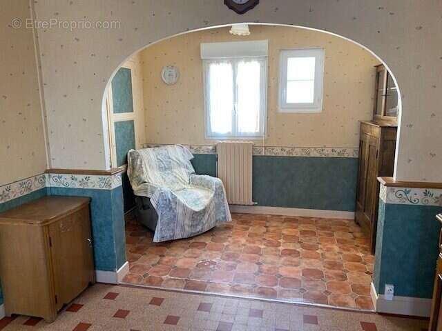 Maison à SAINT-COSME-EN-VAIRAIS