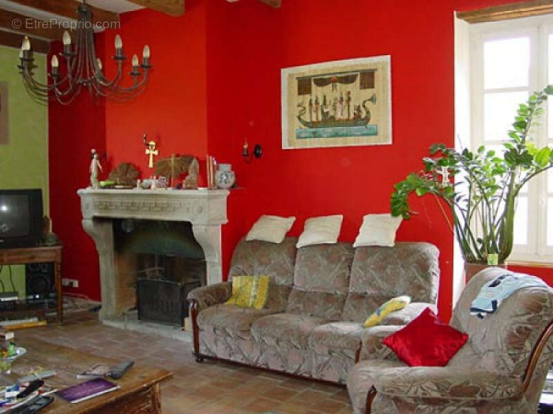 Mas du 18e de 500 m2 avec 6 appartements, sur 2 hectares - photo 4