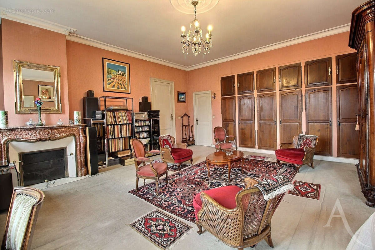 Léognan demeure en pierre (248m²) - photo 10
