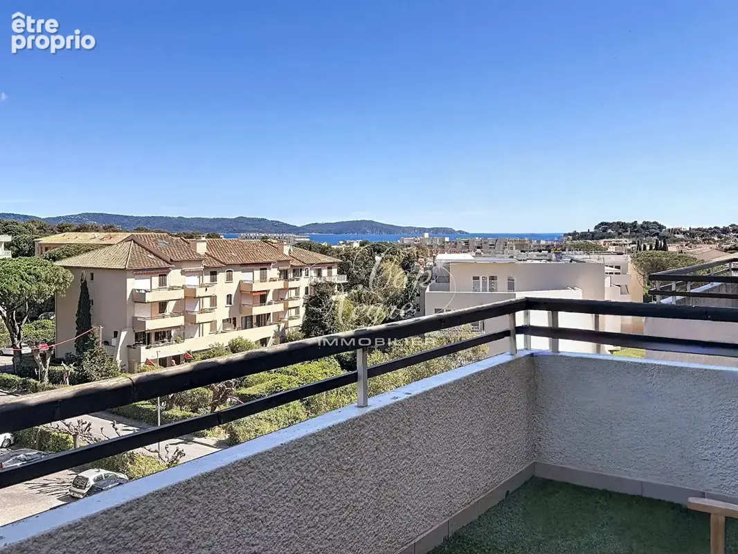 Studio cabine vue mer rénové à vendre à cavalaire sur mer - golfe de saint tropez - photo 2