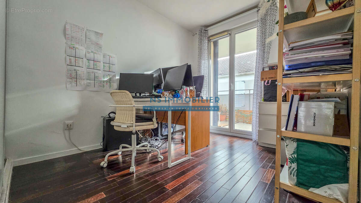 Appartement à SARTROUVILLE