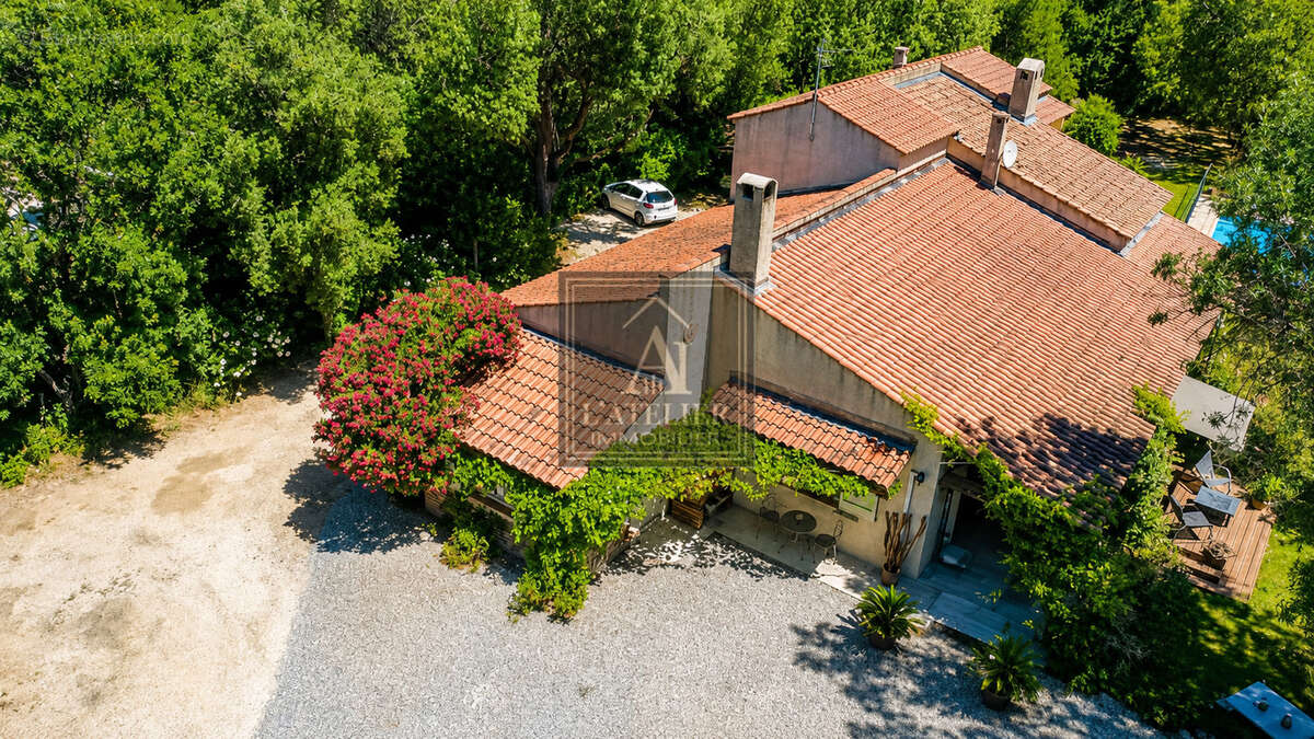 Maison de type 4 de plain-pied avec dépendance sur une parcelle de 470 m2 - photo 20