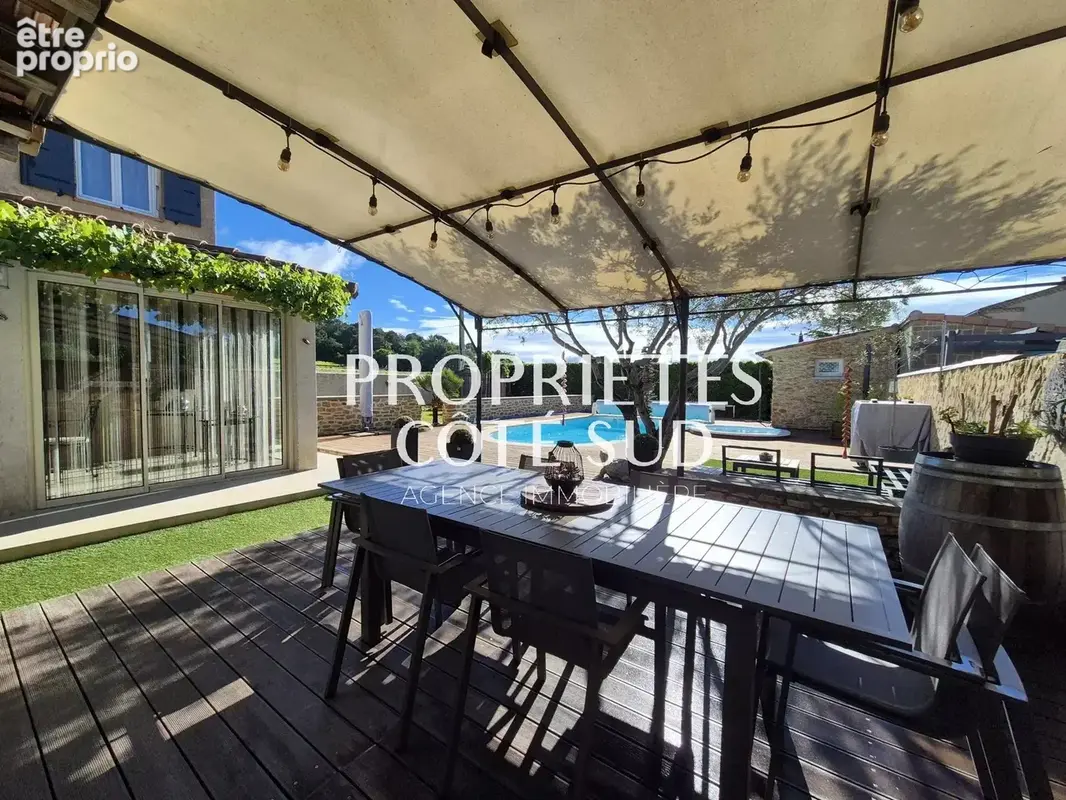 Maison familiale avec piscine de 130 m2 sur un terrain 806 m2 - photo 2