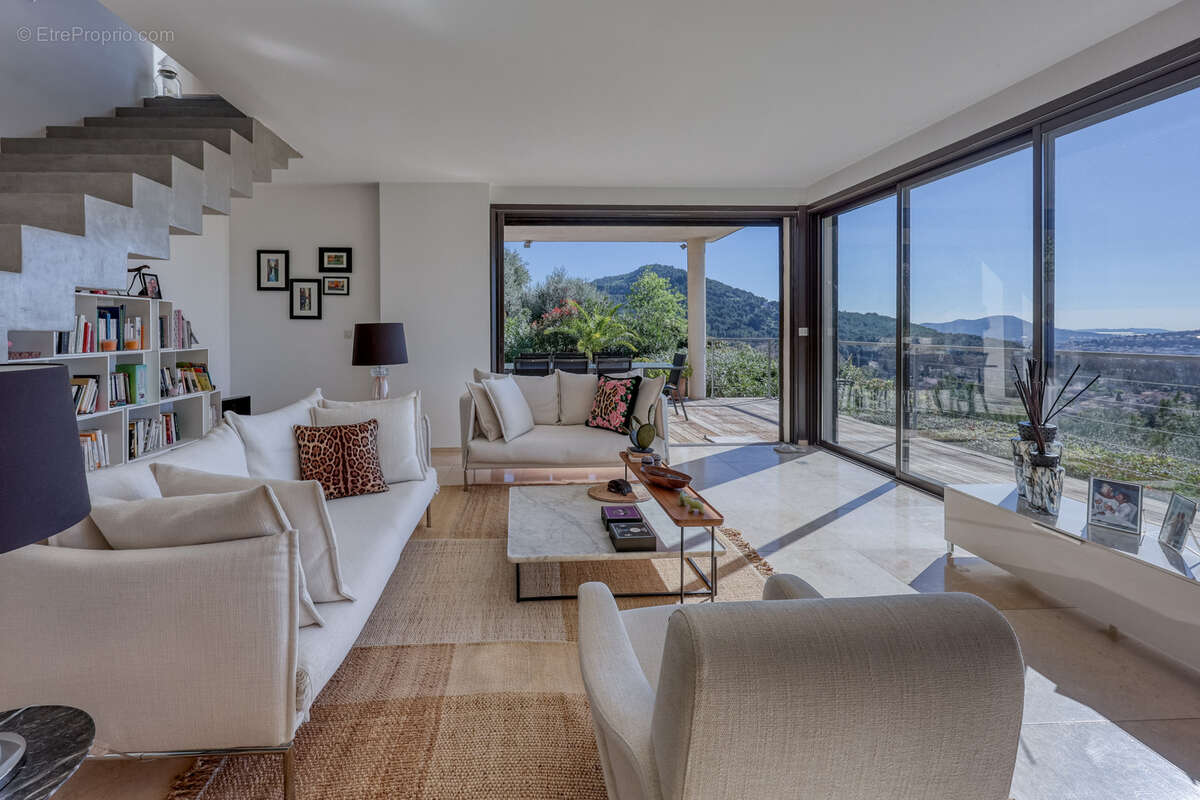 Maison à LA VALETTE-DU-VAR