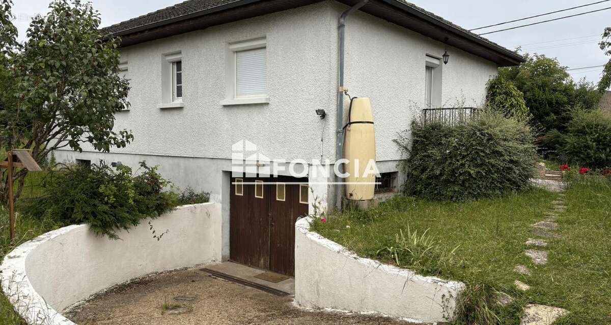 Maison à AMILLY