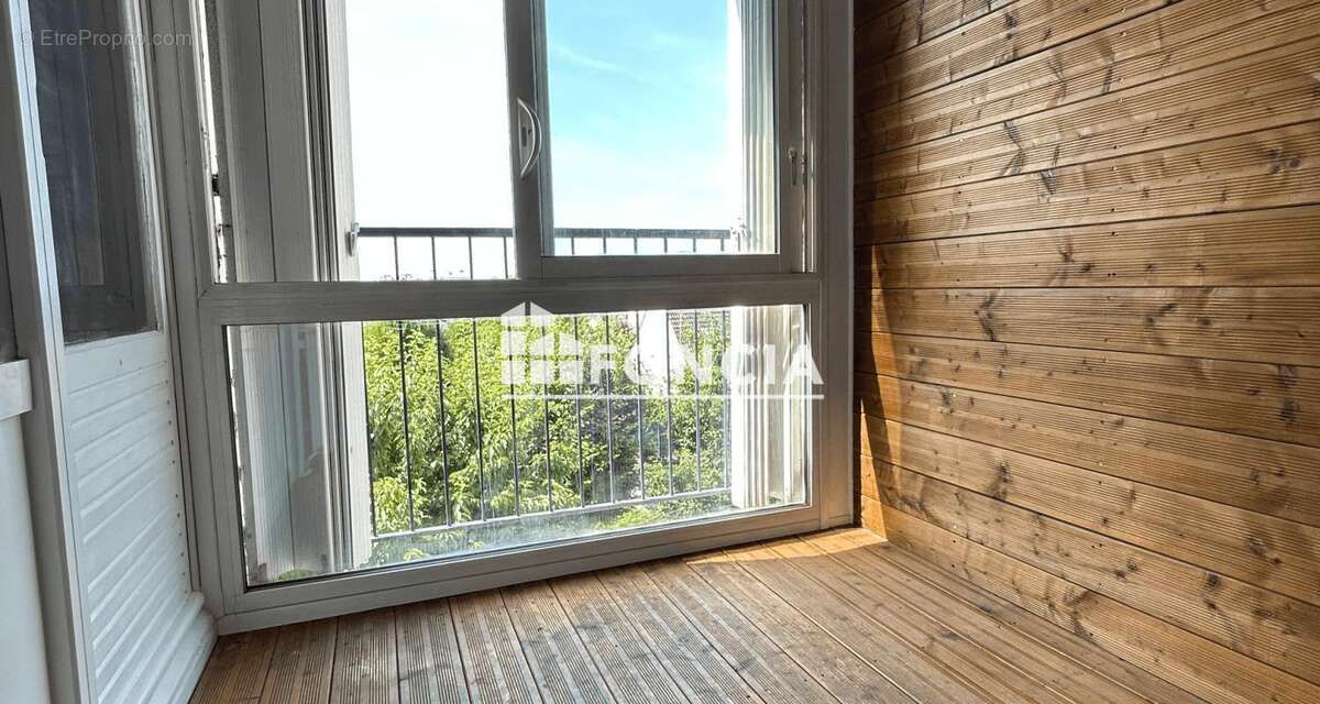 Appartement à MAINVILLIERS