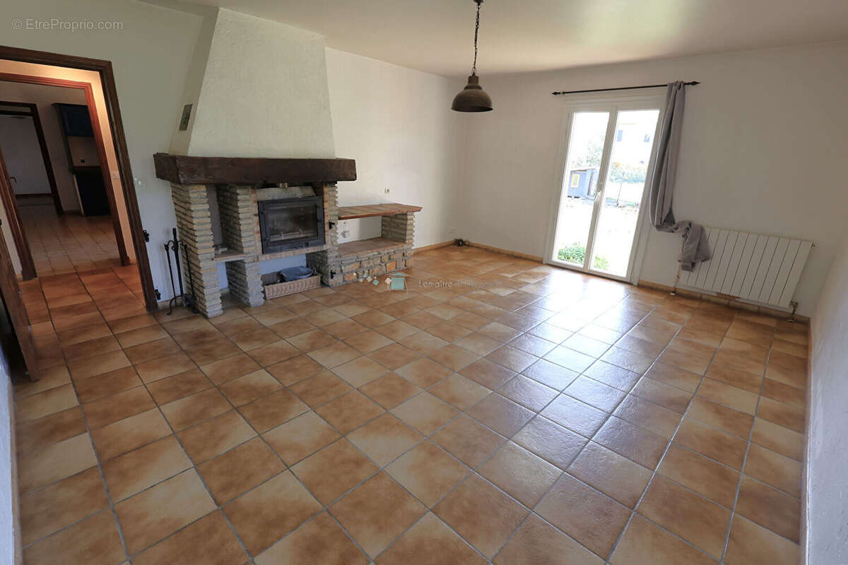 Maison à SAINT-CEZAIRE-SUR-SIAGNE