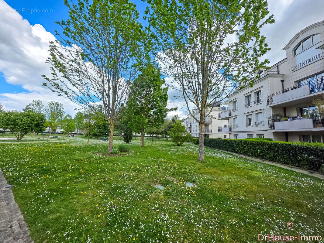 Appartement à SAINT-CYR-SUR-LOIRE