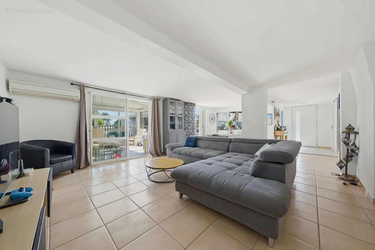 Maison de 6 pièces de 160 m² à Izon - photo 7