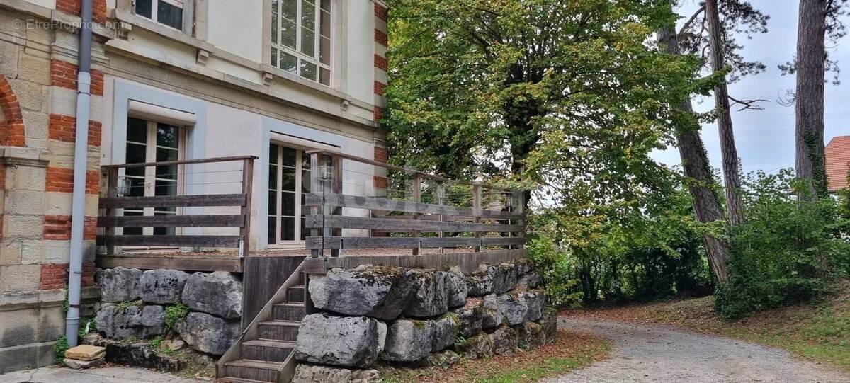 Appartement à LONS-LE-SAUNIER