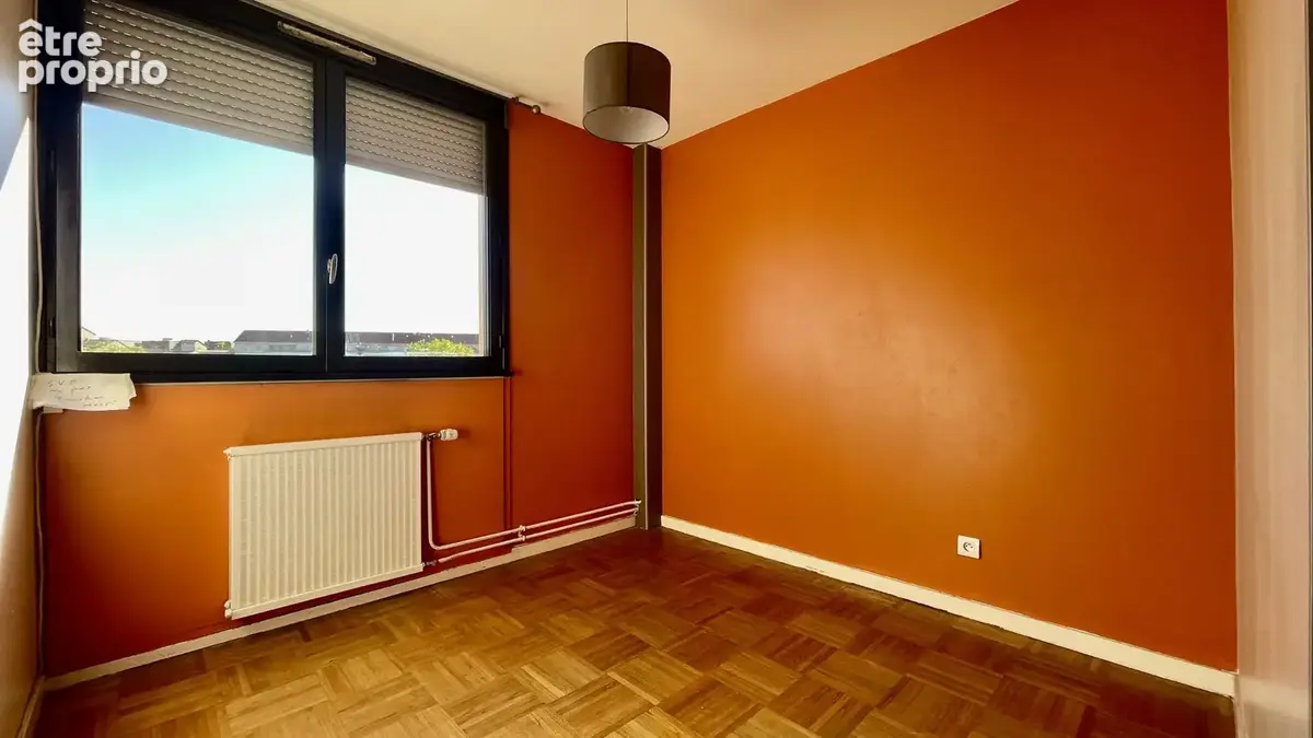 Spacieux T4 de 82 m2 traversant Est/Ouest avec balcon, garage et cave   DPE D - photo 10