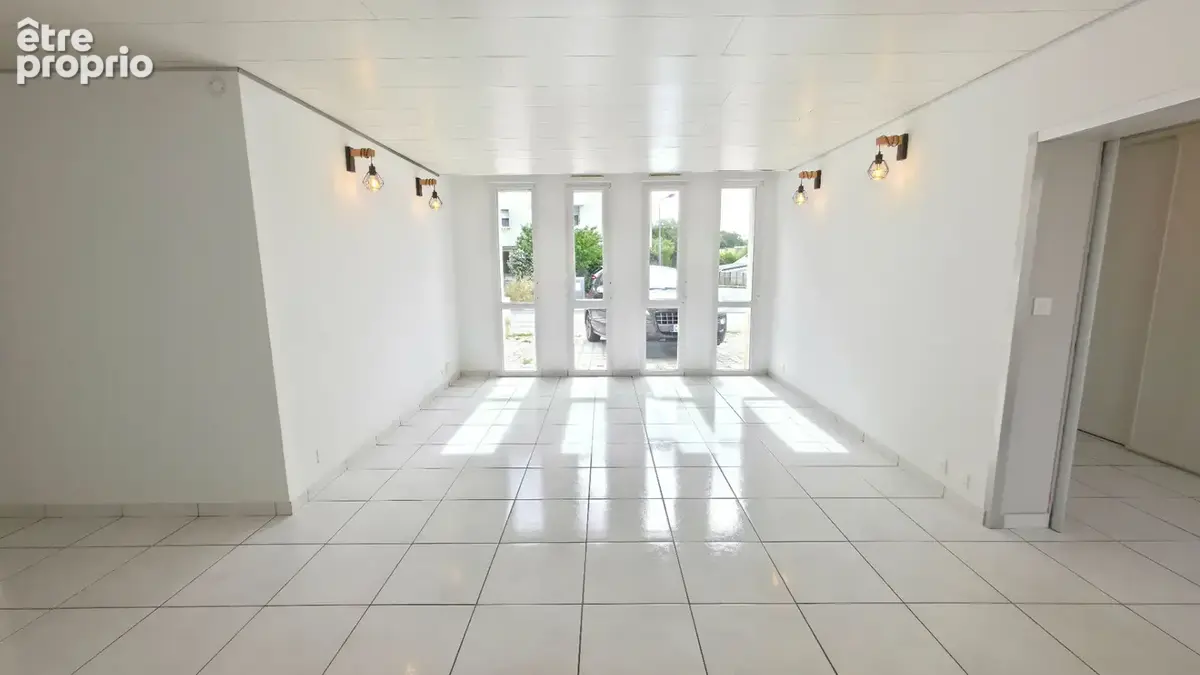 Maison de centre bourg de plain pied 2 chambres et jardin Donges 4 pièce(s) 87 m2 - photo 8