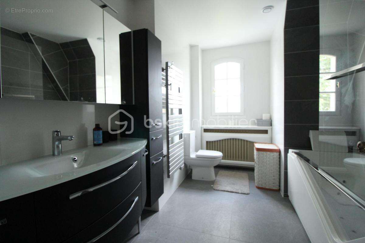 Maison individuelle de 7 pièces avec piscine - photo 7