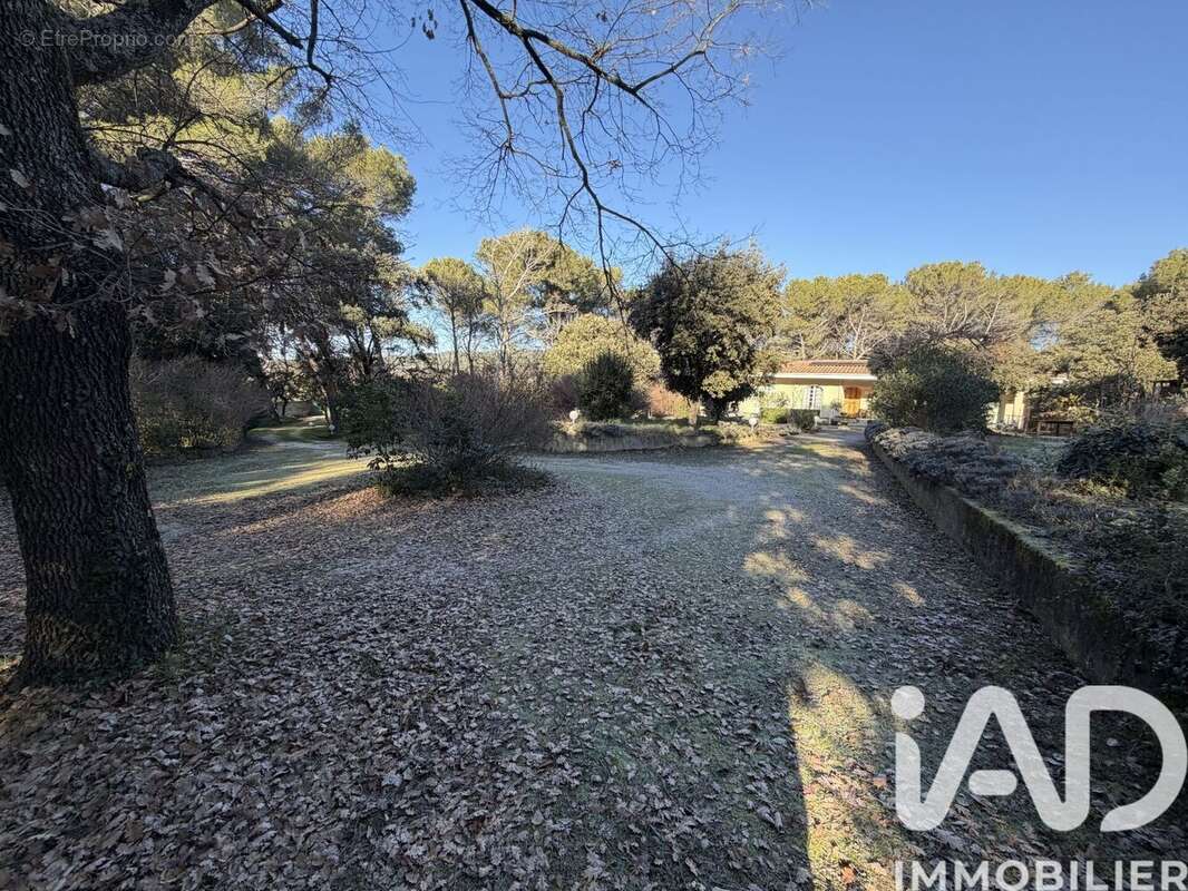 Photo 9 - Maison à LAMBESC