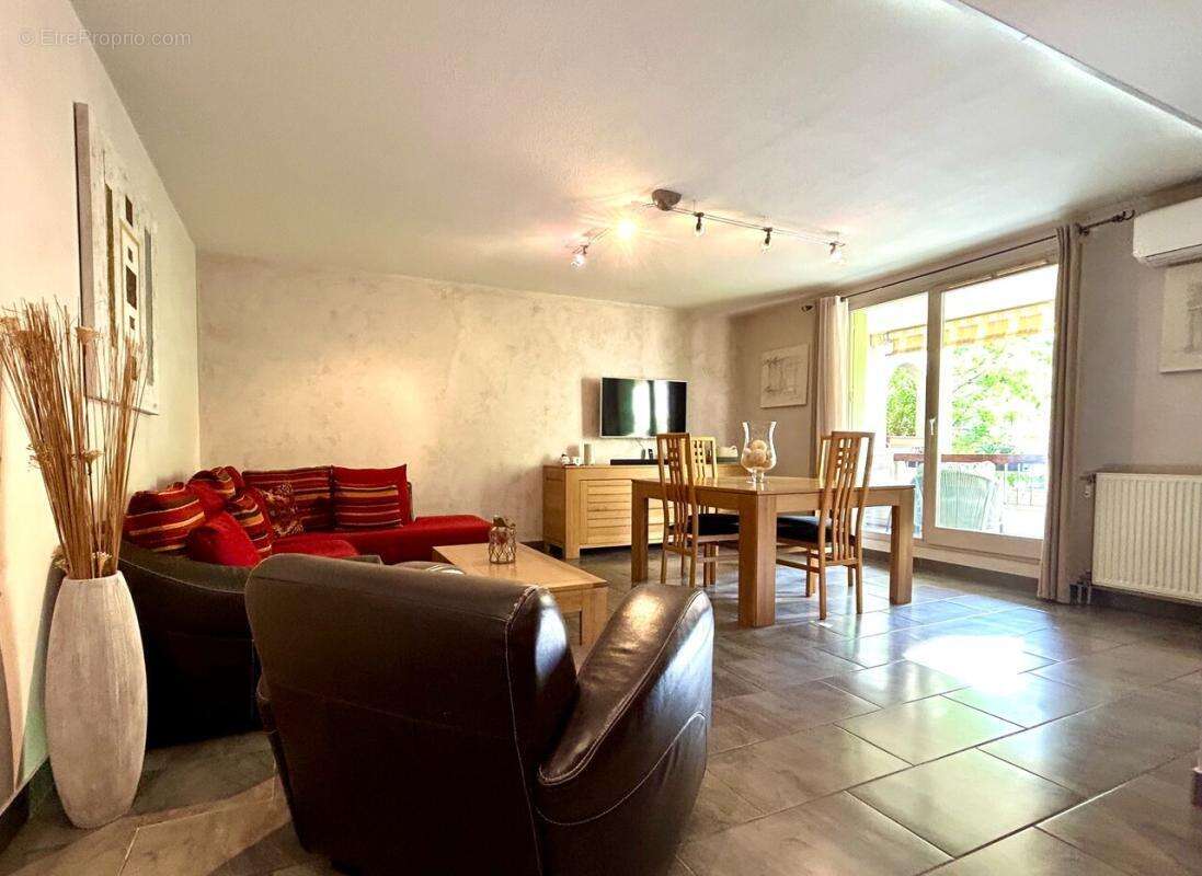 Appartement à BOURG-DE-PEAGE