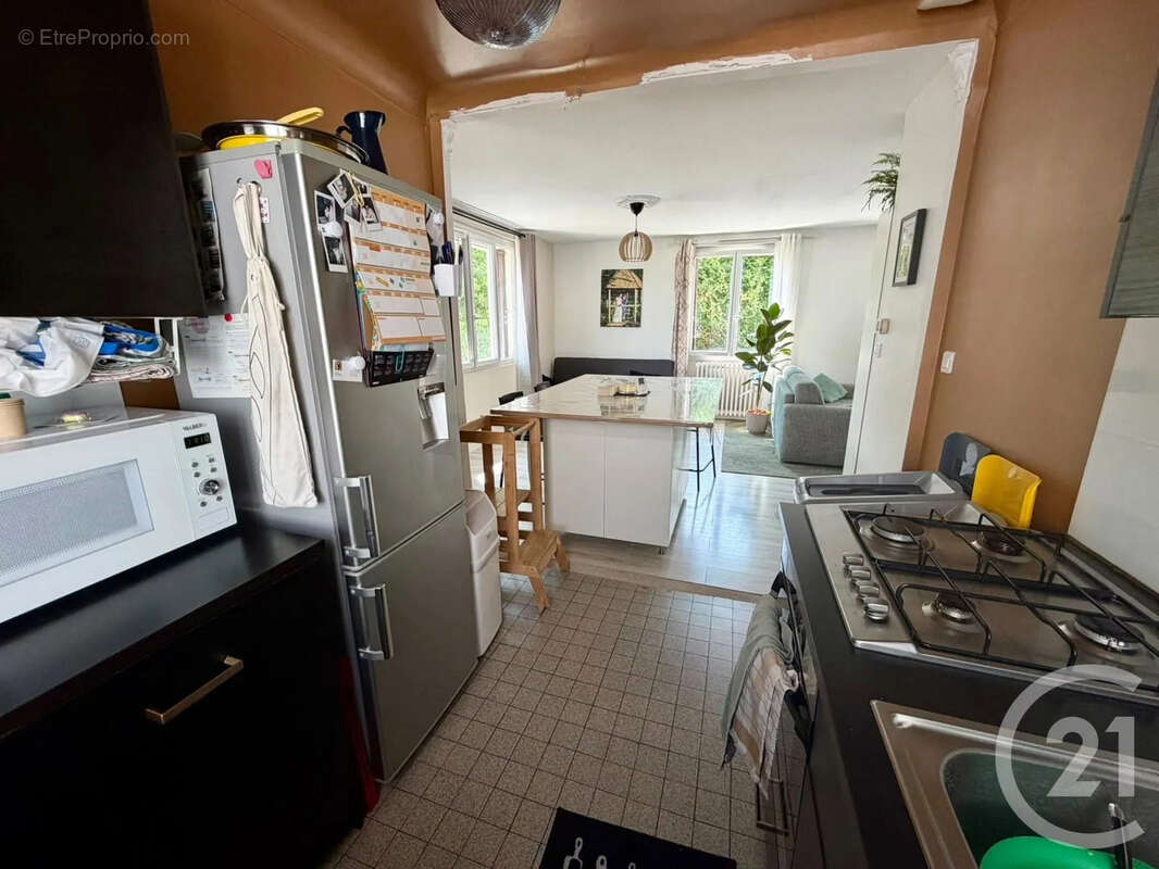 Maison 95 m² à Saint-Mard  - photo 6