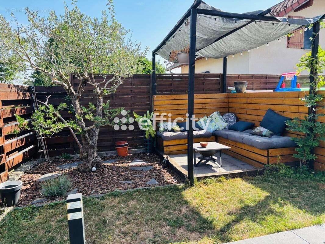 Maison 94 m² à Montagny-Les-Lanches  - photo 17