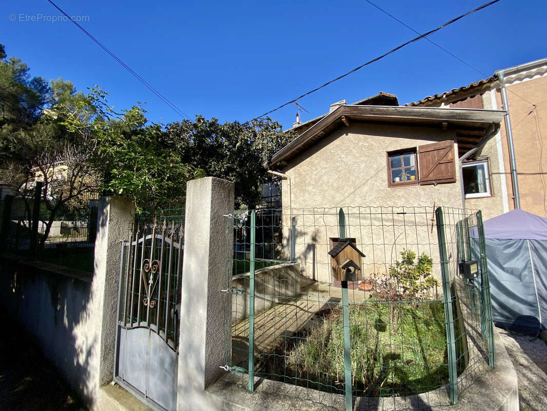 Maison à TOURRETTE-LEVENS