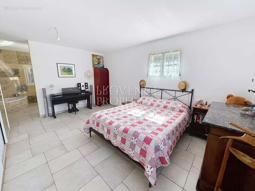 Maison à CHATEAUVERT