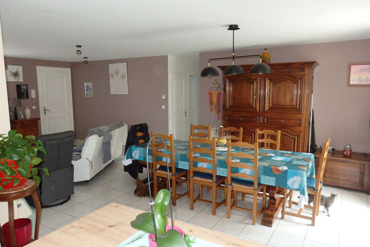 Maison à CASTELNAU-SUR-GUPIE