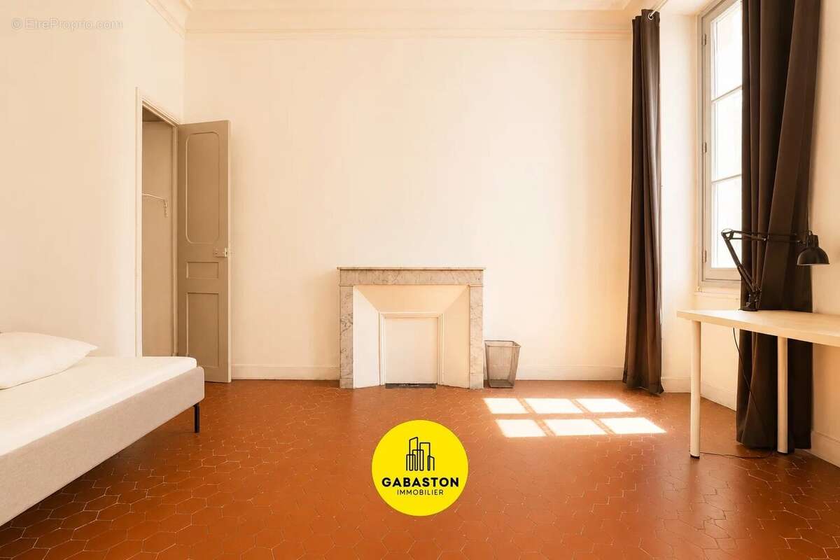 Appartement 84 m² à Marseille-2e  - photo 9