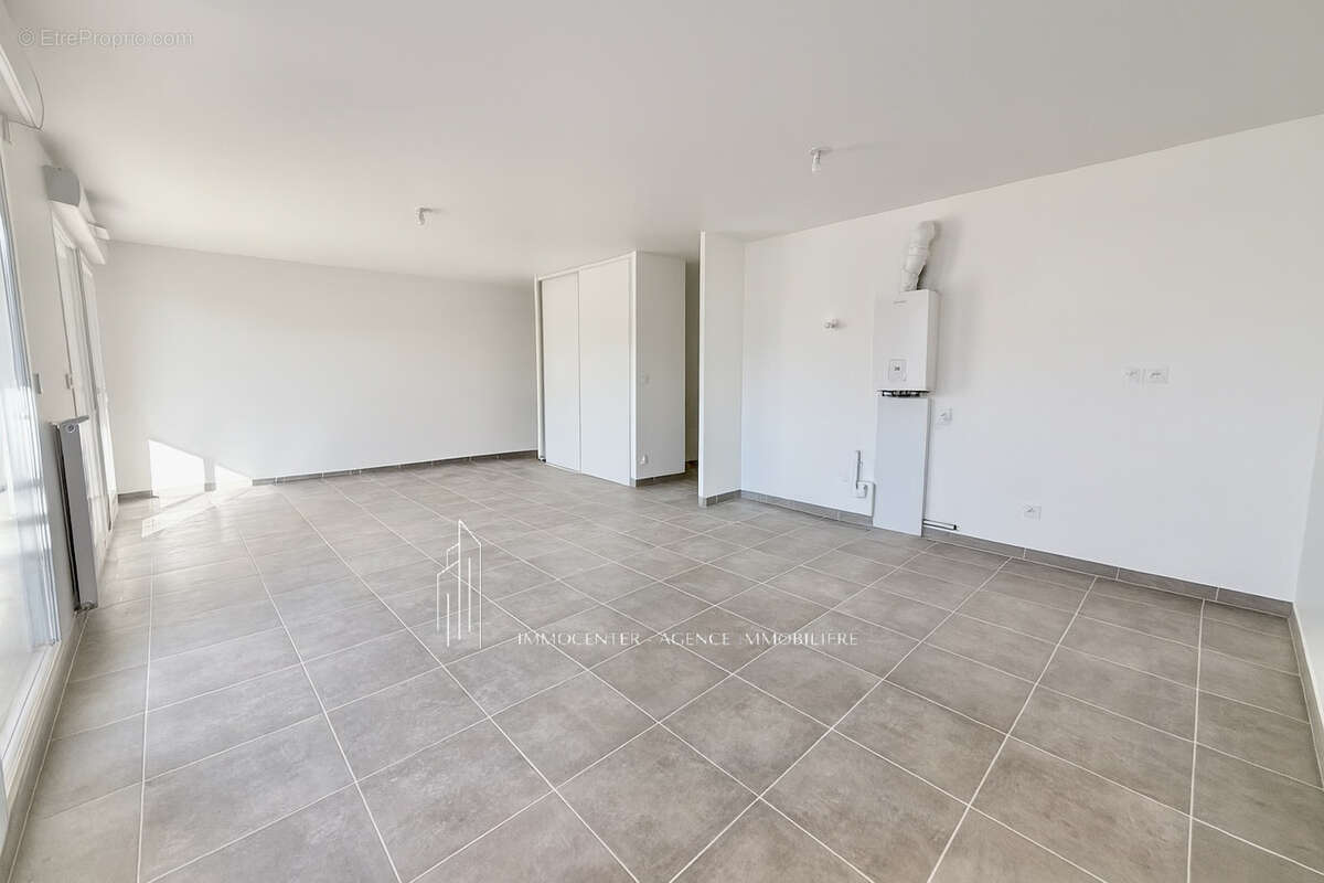 Appartement à LE PEAGE-DE-ROUSSILLON