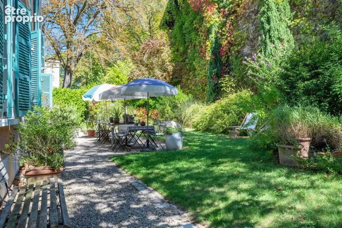 Caluire - Quai de Saône : Superbe Rez-de-jardin au coeur d'une propriété des bords de Saône - photo 17