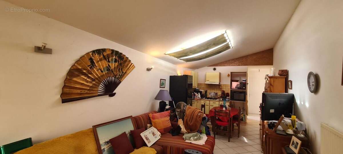 Maison Gorges Centre 8 P . 4 Chs . 174.34 M² . T 575 M² . Garage . Cave . Balcon - photo 17