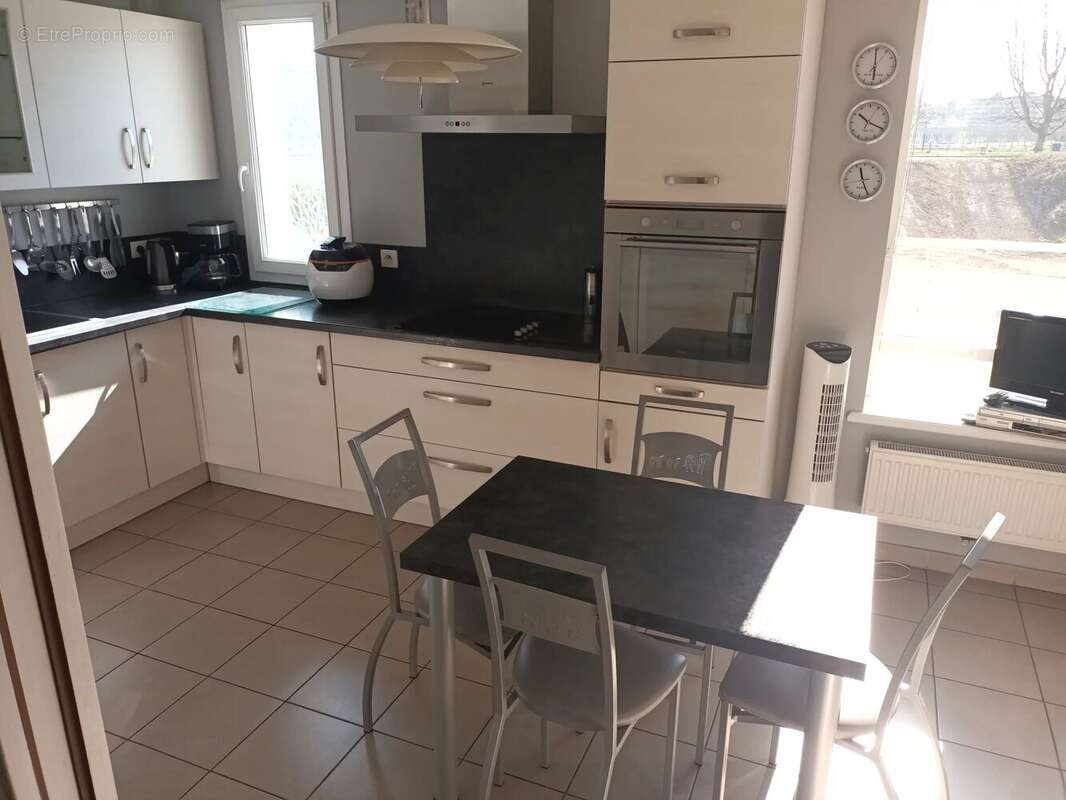 Appartement à MONTCEAU-LES-MINES
