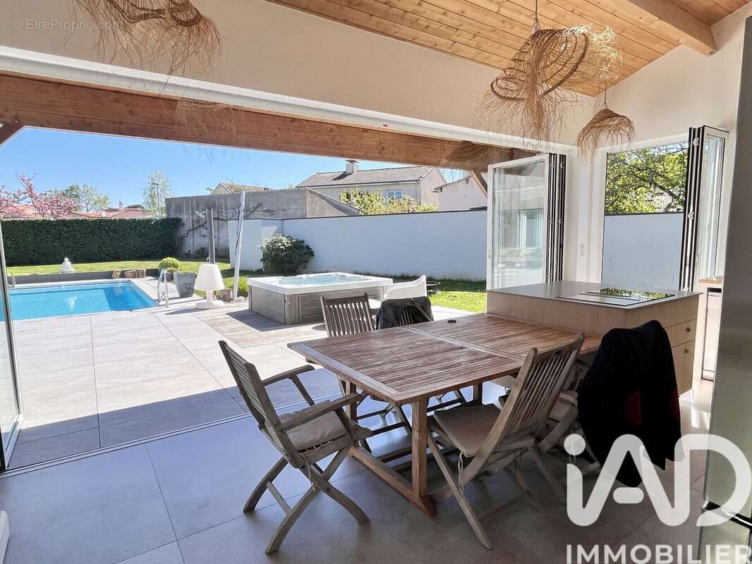 Maison 224 m² à Vertou  - photo 3