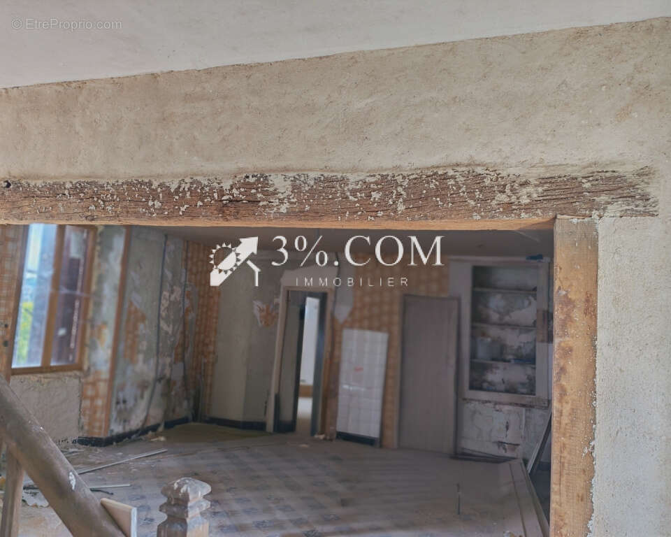 Ensemble immobilier à fort potentiel , ancienne école,  Comm - photo 4