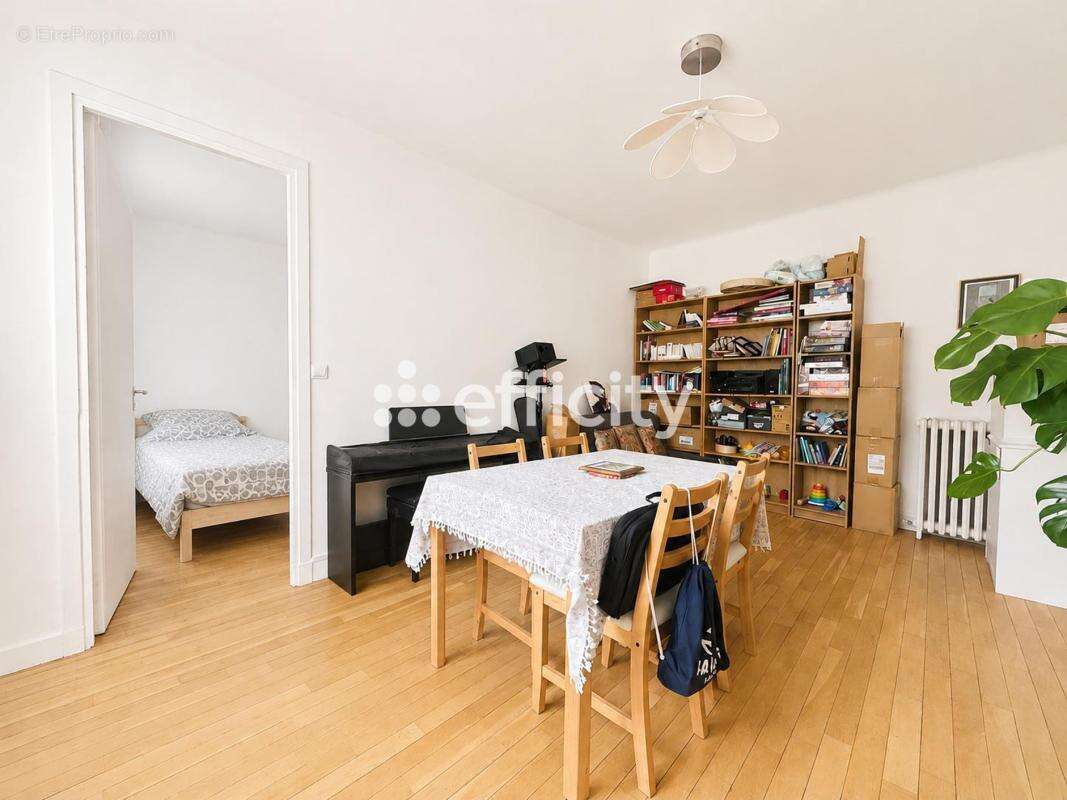 Appartement à PARIS-20E