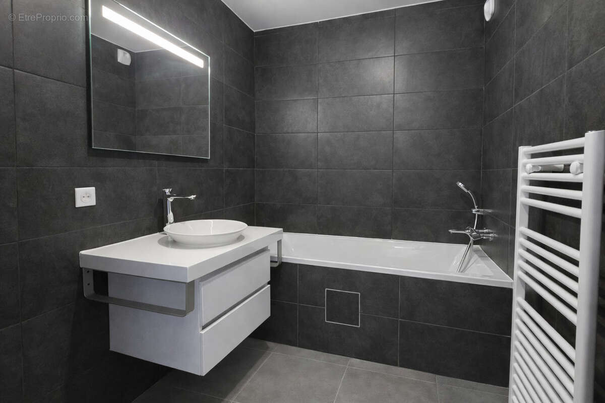 Appartement à MARSEILLE-8E