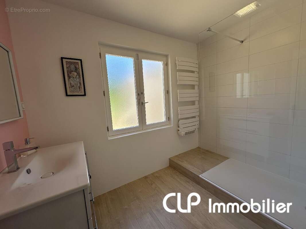 Maison 131 m² à Montjoyer  - photo 9