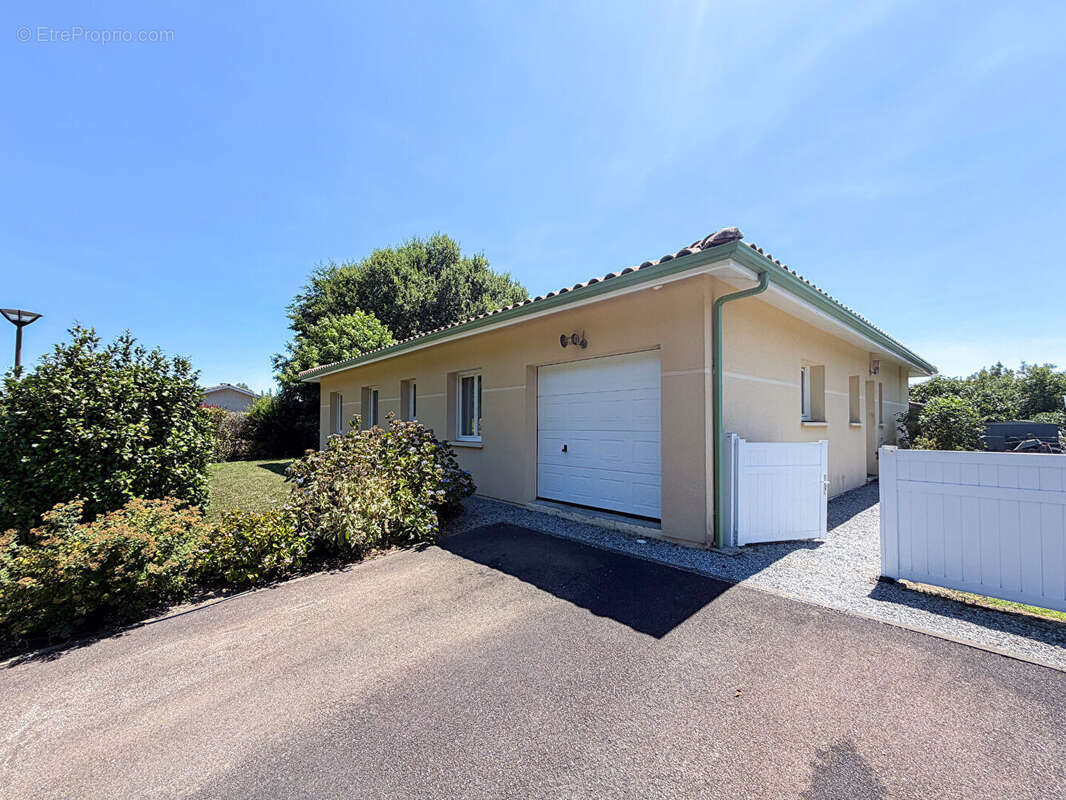 Maison 138m2 - 5 chambres - garage - photo 3