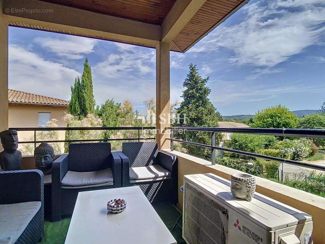 Appartement de type 3 avec balcon, piscine et stationnement - photo 4