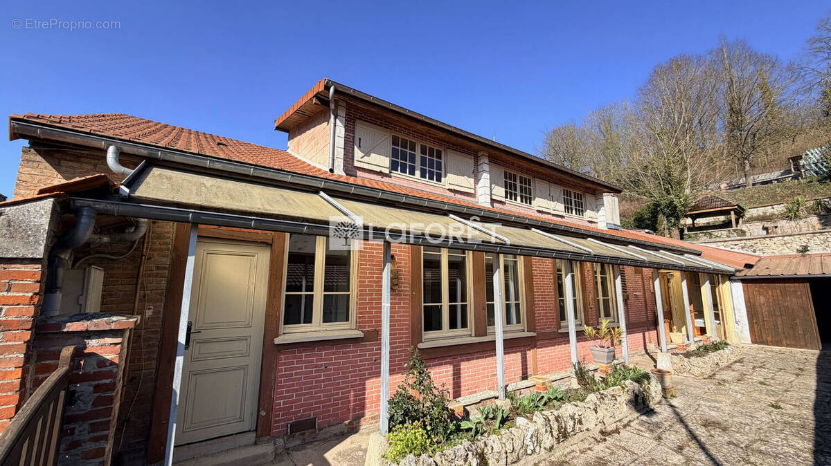 Maison à SAINTE-MENEHOULD