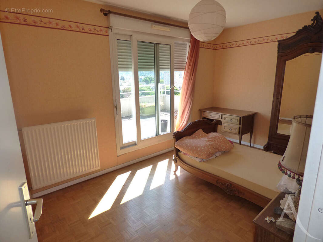 Appartement à FONTAINE