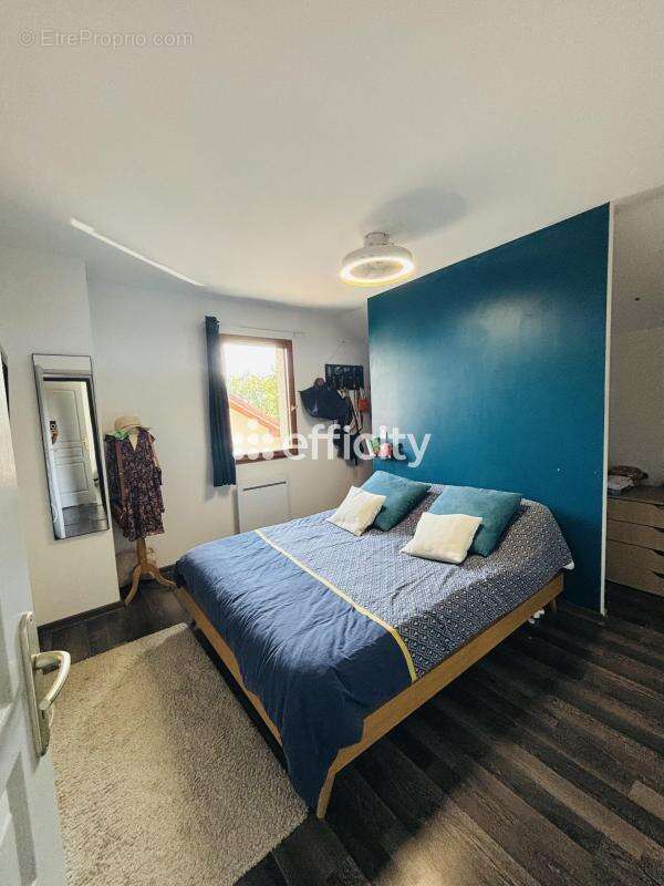 Maison 94 m² à Montagny-Les-Lanches  - photo 8