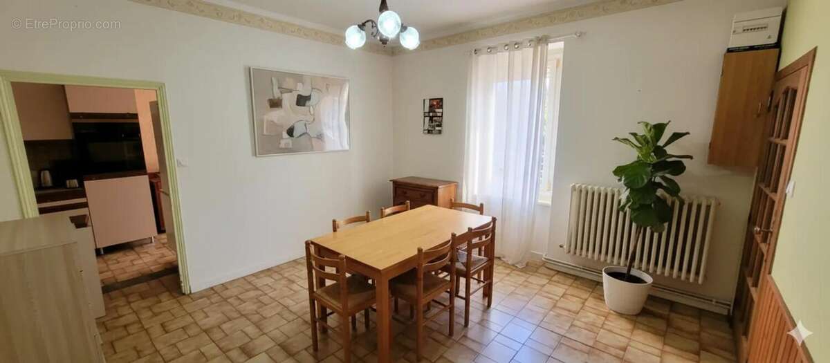 Maison à LES SALLES-DU-GARDON